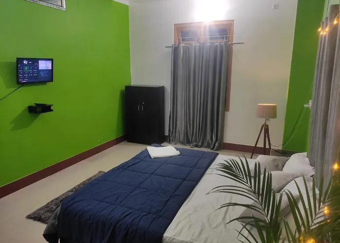 Aashna Home